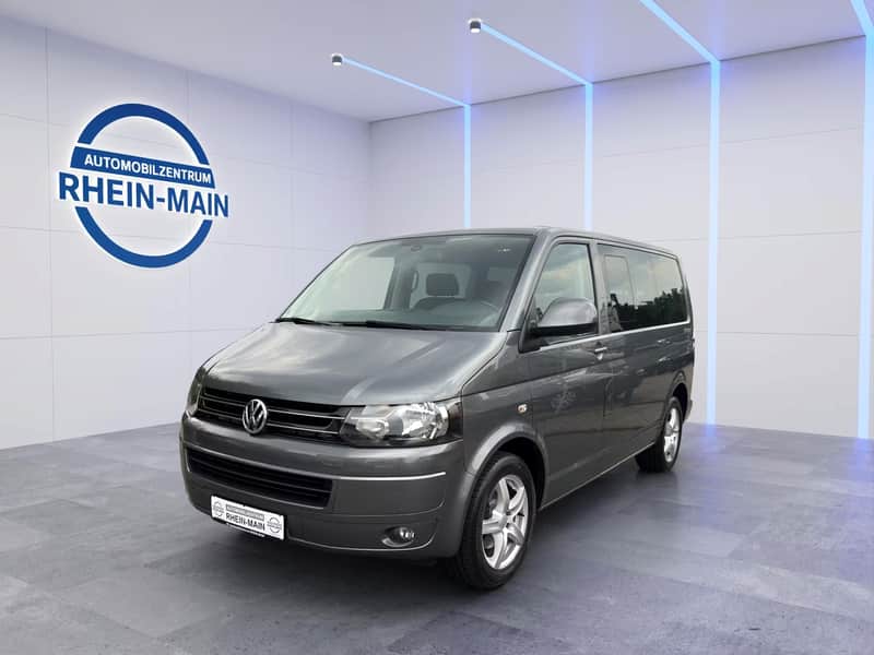 VW T5 Multivan im Studio des Automobilzentrums Rhein-Main
