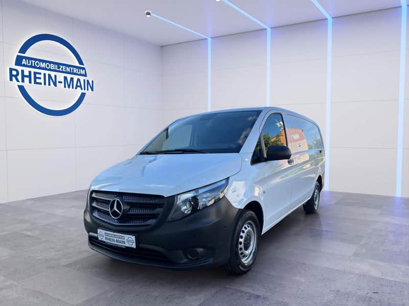 Mercedes-Benz Vito 116 CDI lang im Studio des Automobilzentrums Rhein-Main