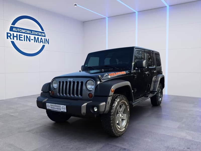 Jeep Wrangler 2.8 CRD Mountain im Studio des Automobilzentrums Rhein-Main