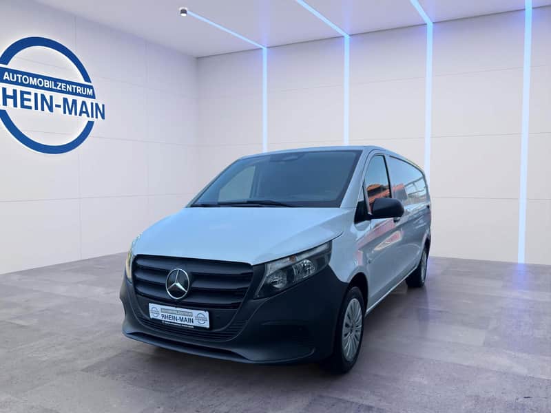 Mercedes-Benz Vito 116 CDI extralang im Studio des Automobilzentrums Rhein-Main